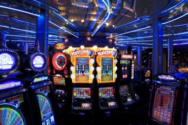 Mobile phone displaying 7winbet sportsbook with live match odds and First Goal market